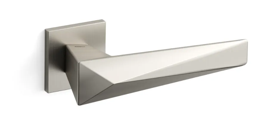 مارکو پیوا (Marco Piva) طراح کالکشن Finishes ماندلی