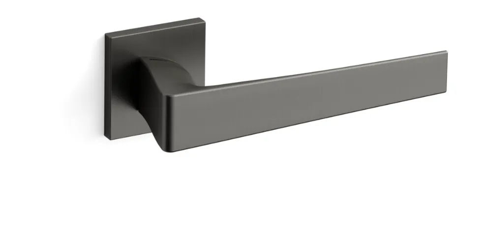 مارکو پیوا (Marco Piva) طراح کالکشن Finishes ماندلی